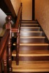 ступени деревянной лестницы из массива дуба фото 2